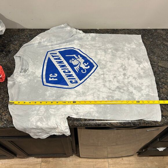 NWOT FC Cincinnati Stadium Essentials Tie Dye Adult Large White Blue T-Shirt - Picture 5 of 6